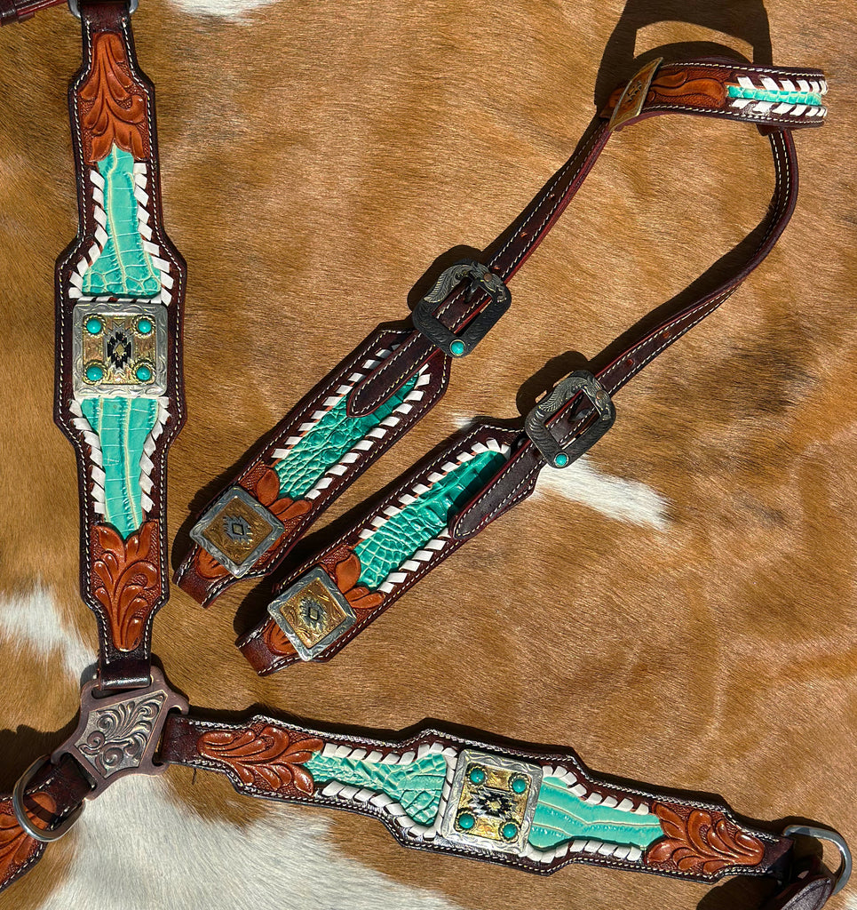 Clover Cob Size Tack Set