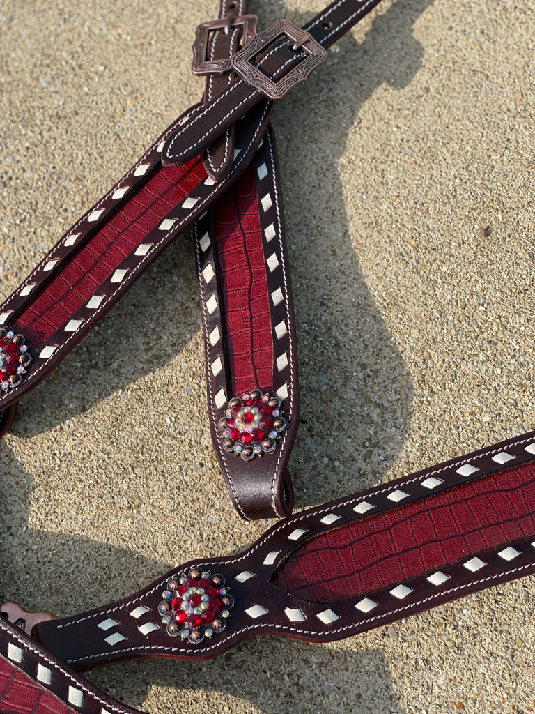 Red Gator Inlay Buckstitch Tack Set