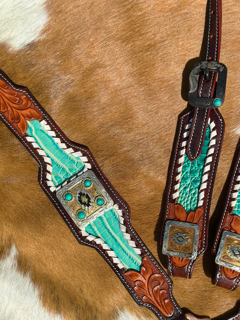 Clover Cob Size Tack Set