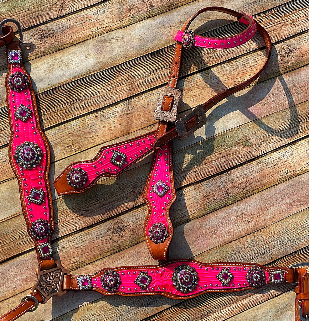 Hot Pink Tack Set