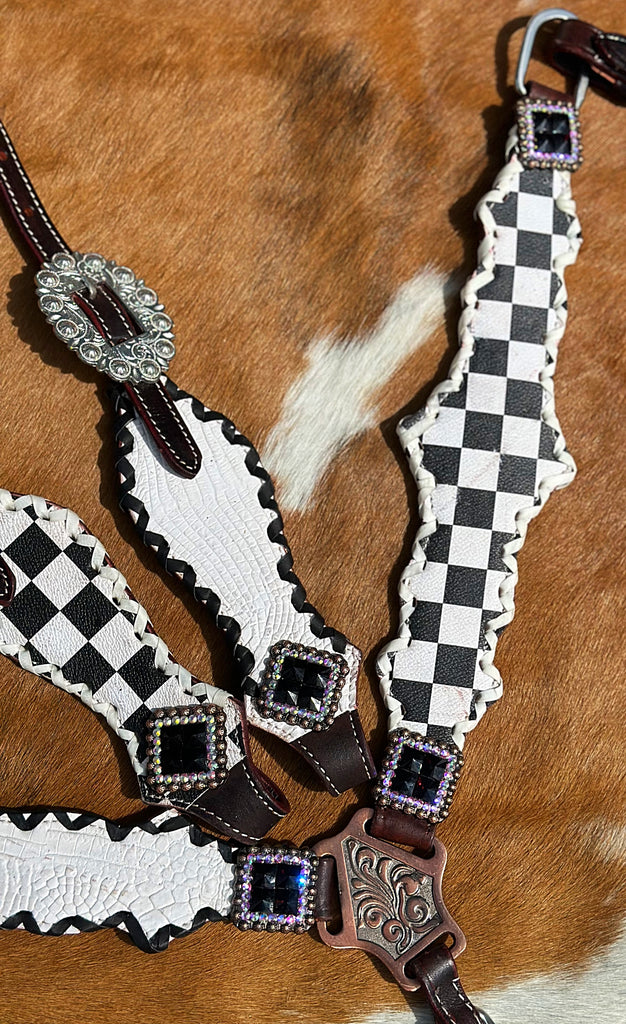 White and Flag Cob Size Tack Set