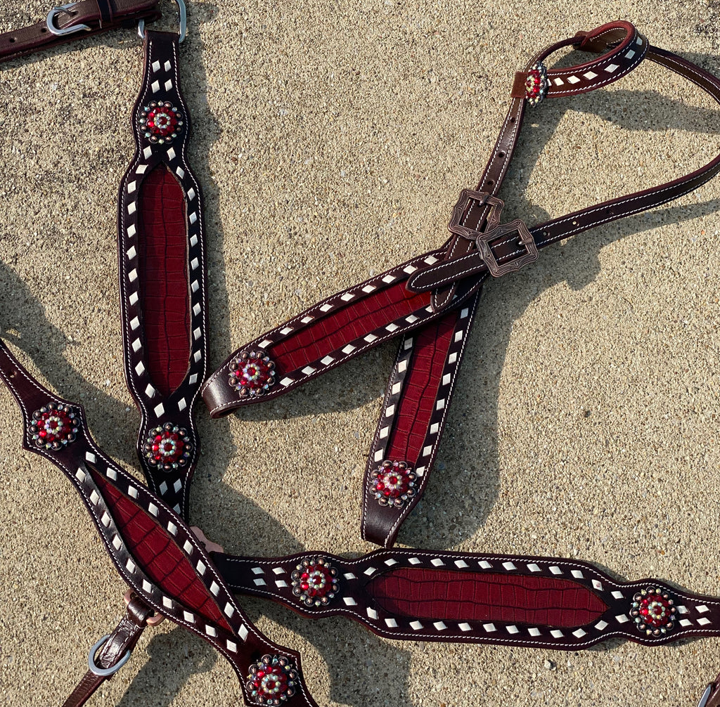 Red Gator Inlay Buckstitch Tack Set