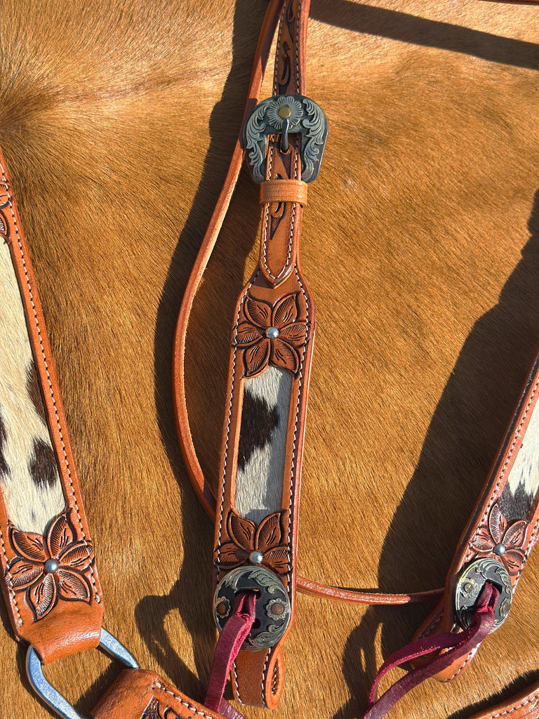 Blossom Hair on Hide Tack Set