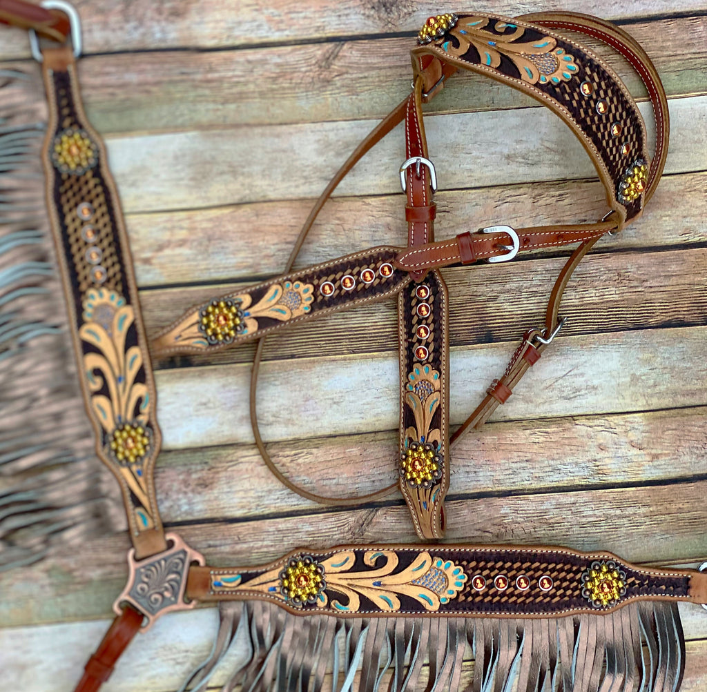 Gold Fringe Tack Set