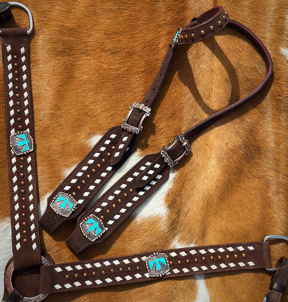 Roughout with Thunderbird Conchos Cob Size Tack Sets