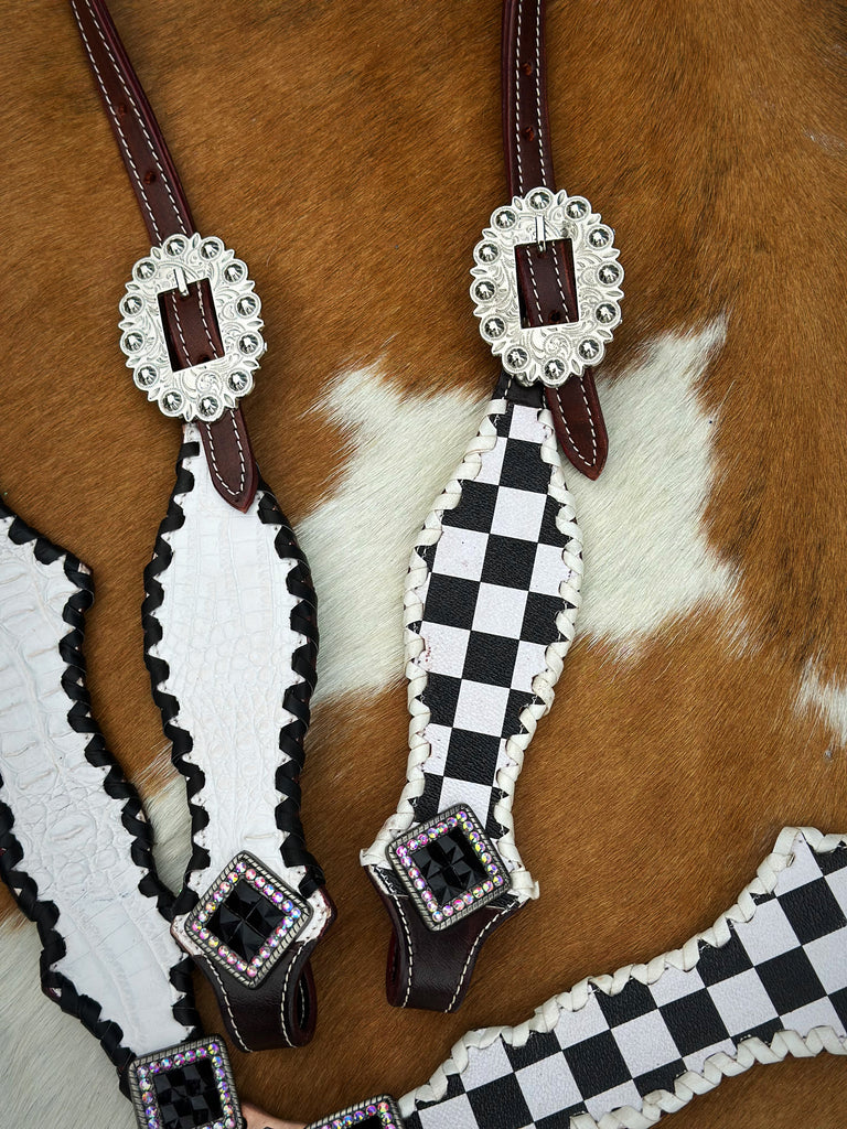 White and Flag Cob Size Tack Set