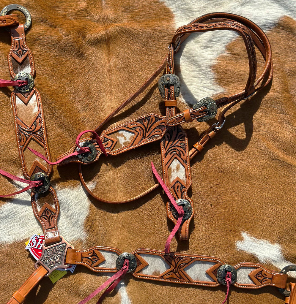 Woodland Hide Tack Set