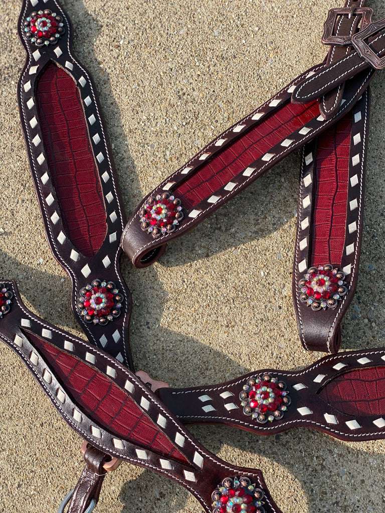 Red Gator Inlay Buckstitch Tack Set