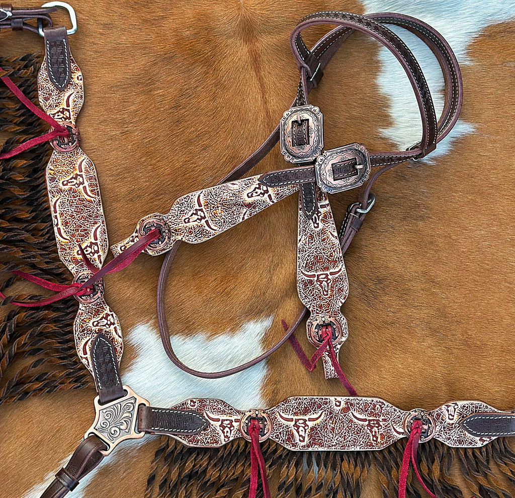 Golden Horn Tack Set