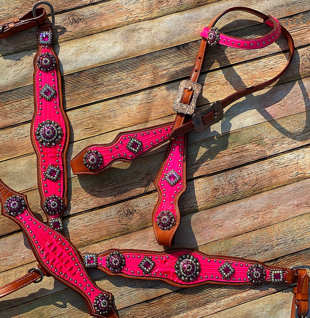 Hot Pink Tack Set