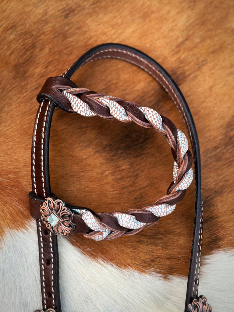 Frosted Halo Tack Set