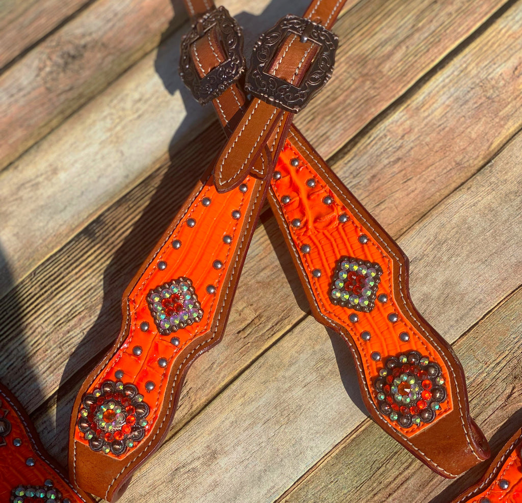 Orange Gator Cob Size Tack Set